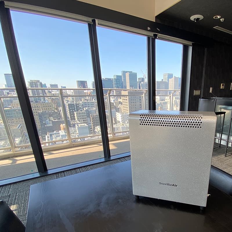 ステライザ と窓の外の風景